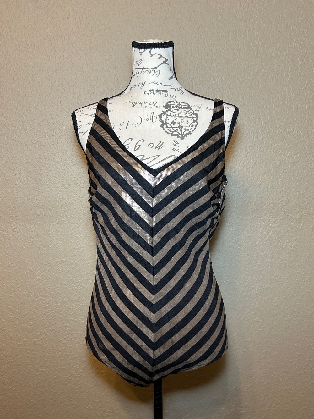 Gottex Chevron V-Neck One Piece Swimsuit Black and Gold Size 10